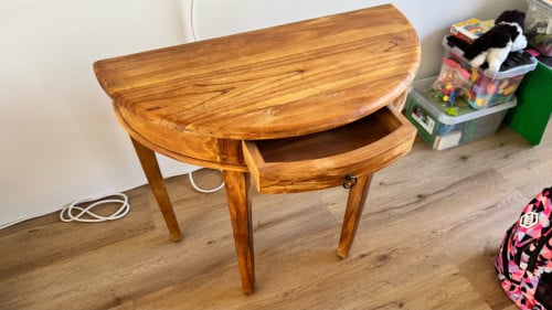 Sidetable halfrond met lade