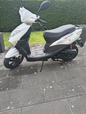 Brom scooter ( blauw kenteken)