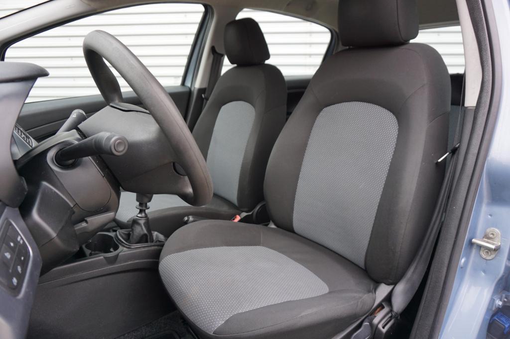 Fiat Grande Punto 1.2 actual airco / elektr. ramen / trekhaak / nieuwe apk!