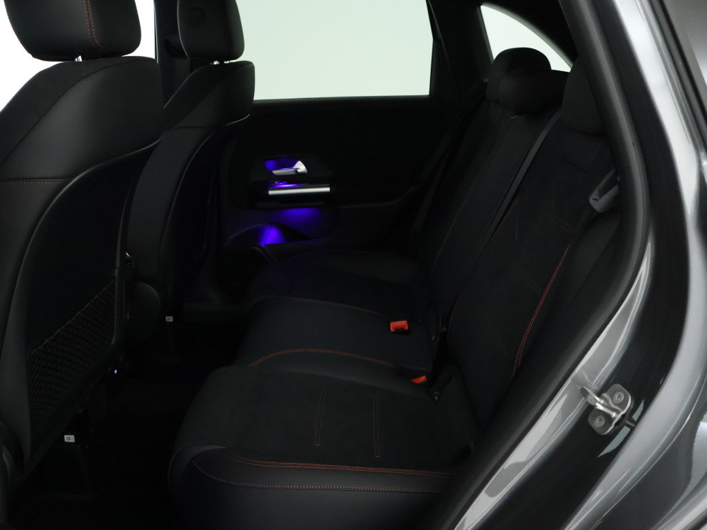 Mercedes-Benz B-Klasse 180 amg line limited edition | dodehoekassistent | p