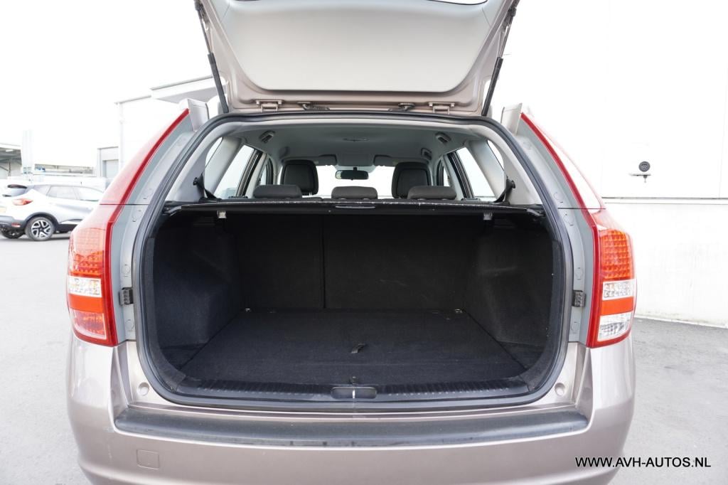 Kia Cee'd 1.4 cvvt x-tra