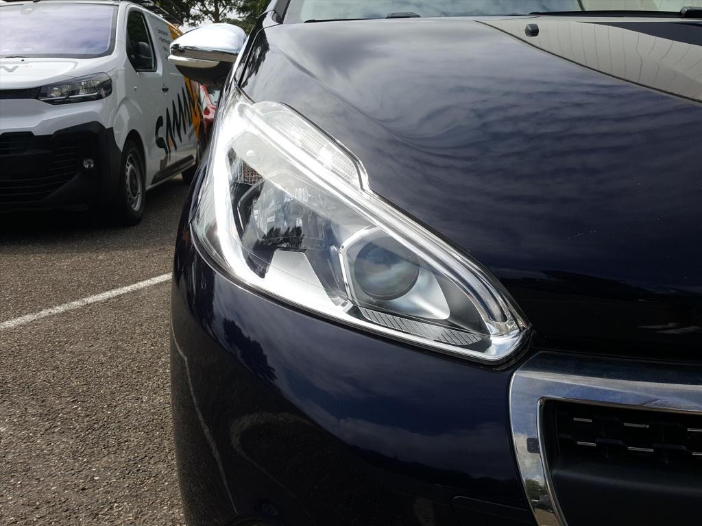 Peugeot 208 allure 1.2 pt-110pk 5d kleurnavigatie applecarplay&androidauto 