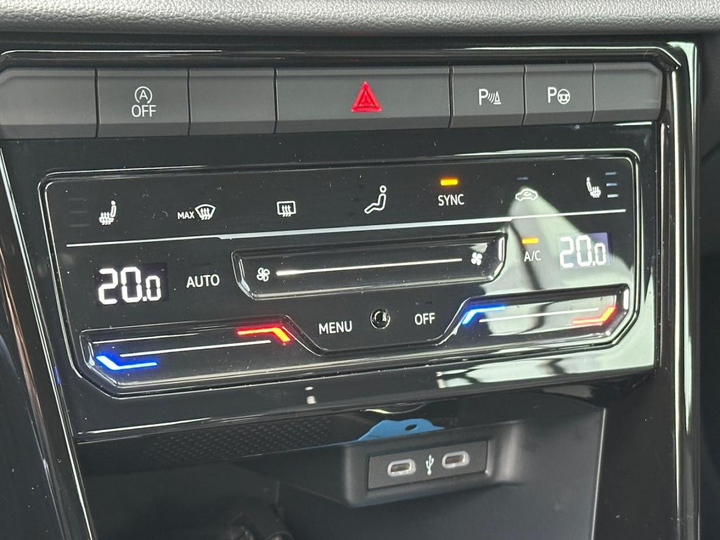 Volkswagen T-roc 1.5 tsi 150pk dsg r-line | camera | keyless | elek. achter