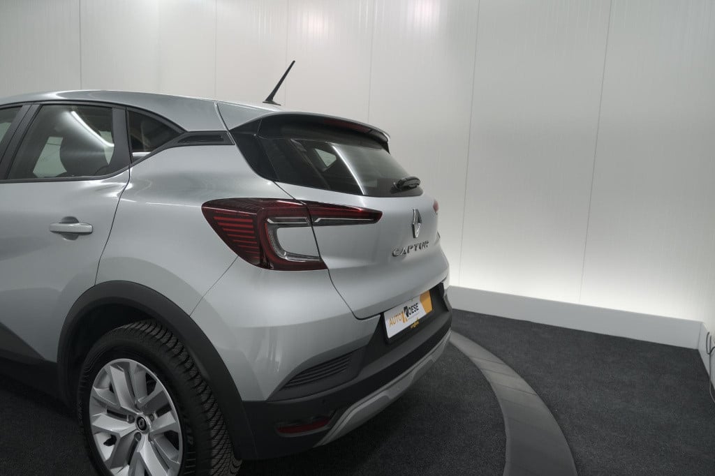 Renault Captur tce 90 evolution | parkeersensoren | navigatie | allseason b