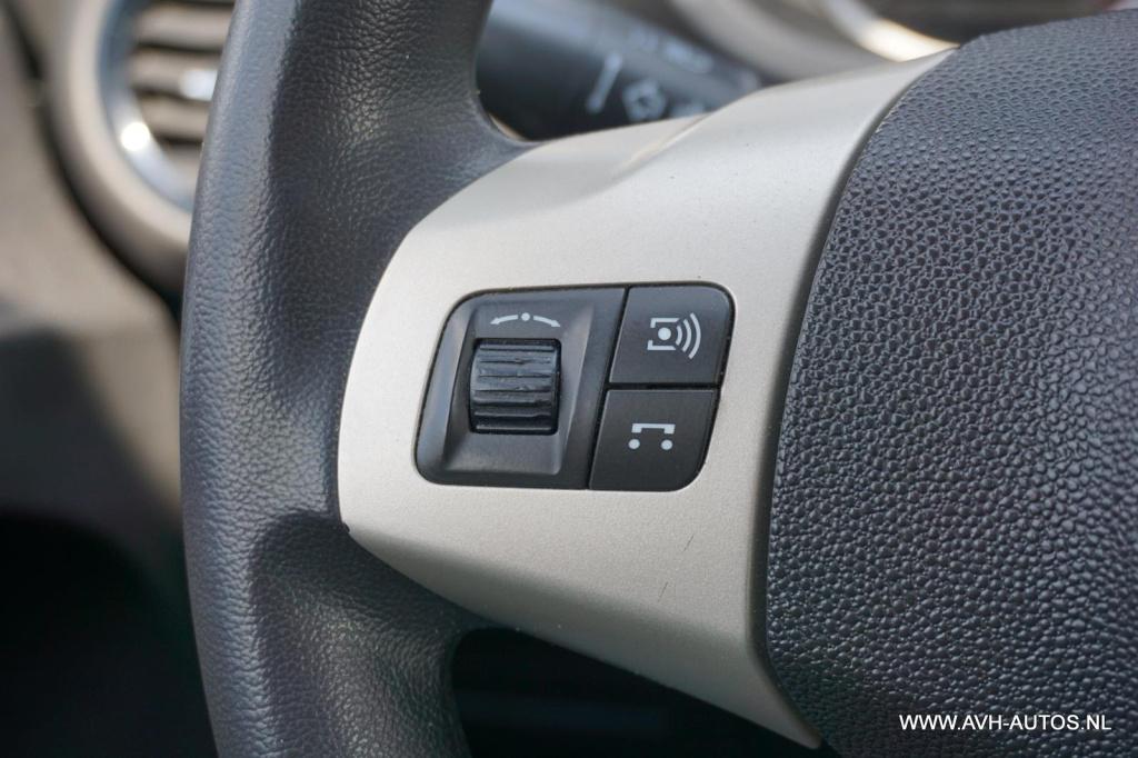 Opel Corsa 1.2-16v essentia