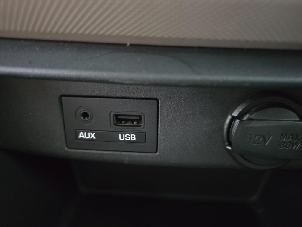 Hyundai I 10 occasion 1.0i i-motion | creme | tweedehands hyundai i10 | air