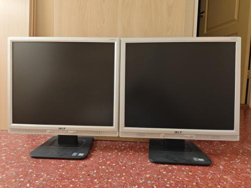 2x Acer AL1917Fsd 19" beeldschermen