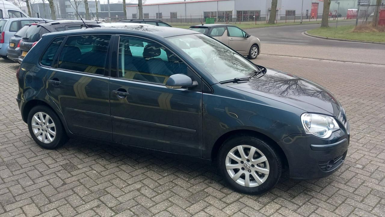 Volkswagen POLO 1.4 16v fsi Trendline 5drs bj:2005 airco 135.000km !!!