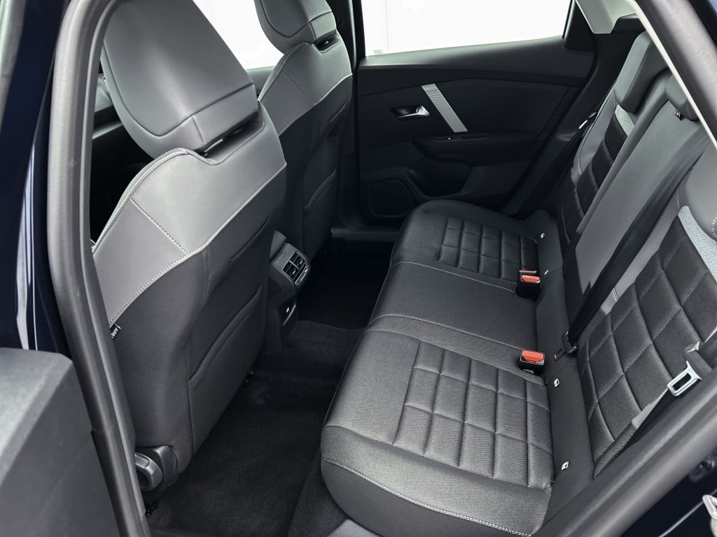 Citroen C4 hybrid 136pk automaat business private lease € 489,- pm - 48mnd 