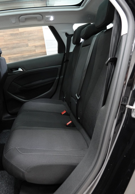 Peugeot 308 sw 1.2 puret | cruise | pdc | dab |