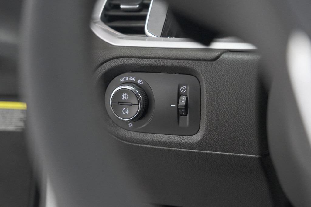 Opel Grandland turbo 130 at8 ultimate | camera | adaptieve cruise control |
