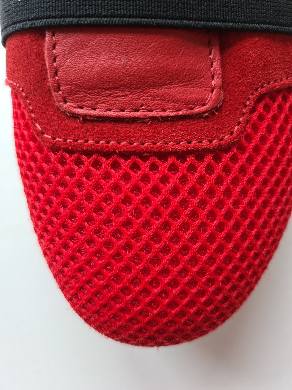 Nieuwe zwart , rode leren sneackers van Verton  Maat 40