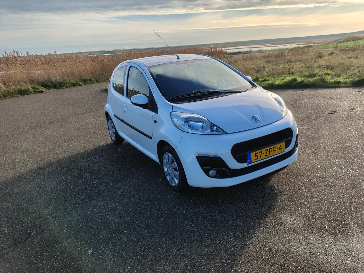 Peugeot N107 1.0 70pk
