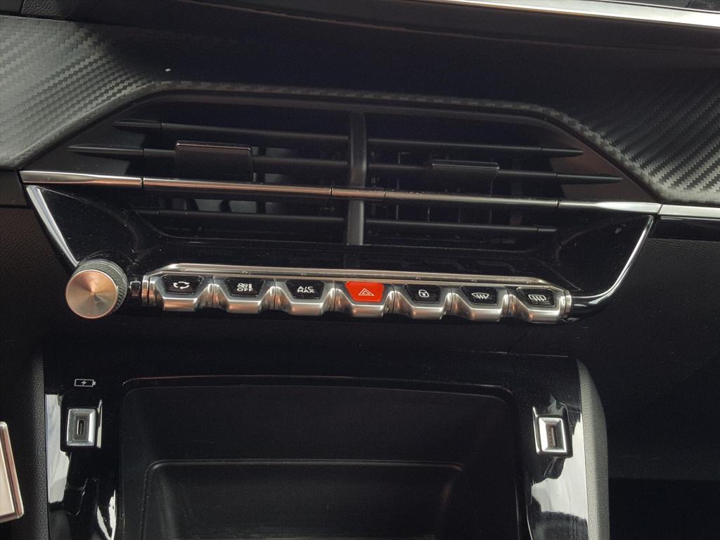 Peugeot 208 1.2 active 75pk navigatie | apple carplay & android auto | airc