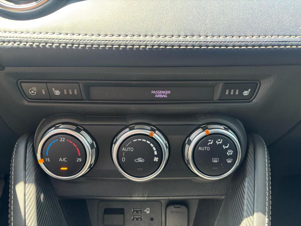 Mazda 2 1.5 skyactiv-g 90pk luxury, carplay