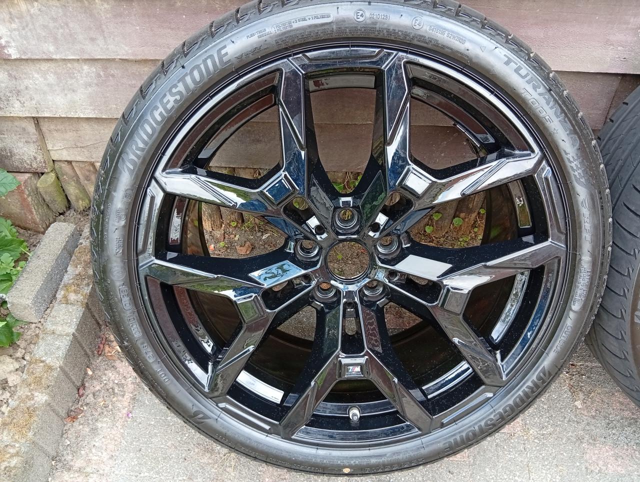 19Inch BMW 3 SERIE LCI G20 G21 995M VELGEN ZOMERBANDEN RFT