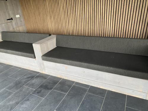 Steiger houten tuinbanken