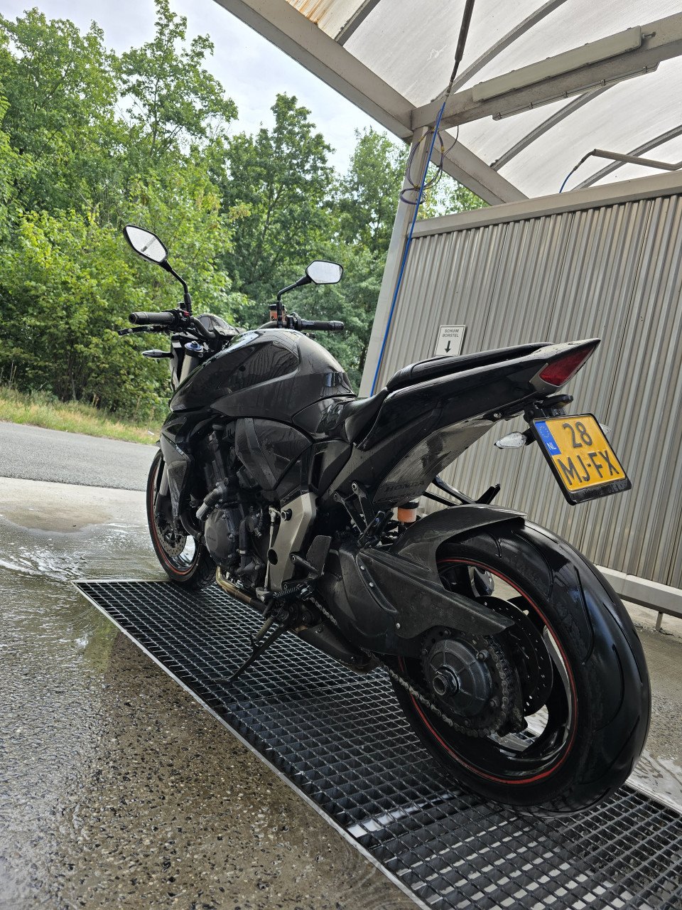 Cb1000r