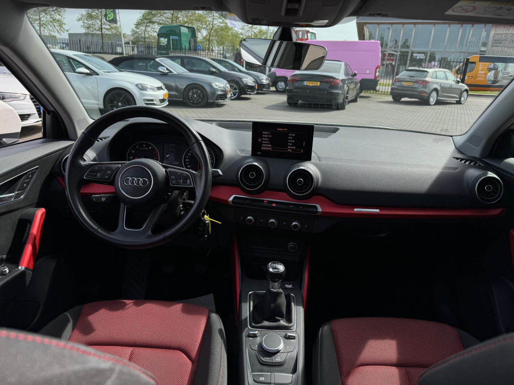 Audi Q2 1.4 tfsi cod sport * panoramadak * stoelverwarming * black pack
