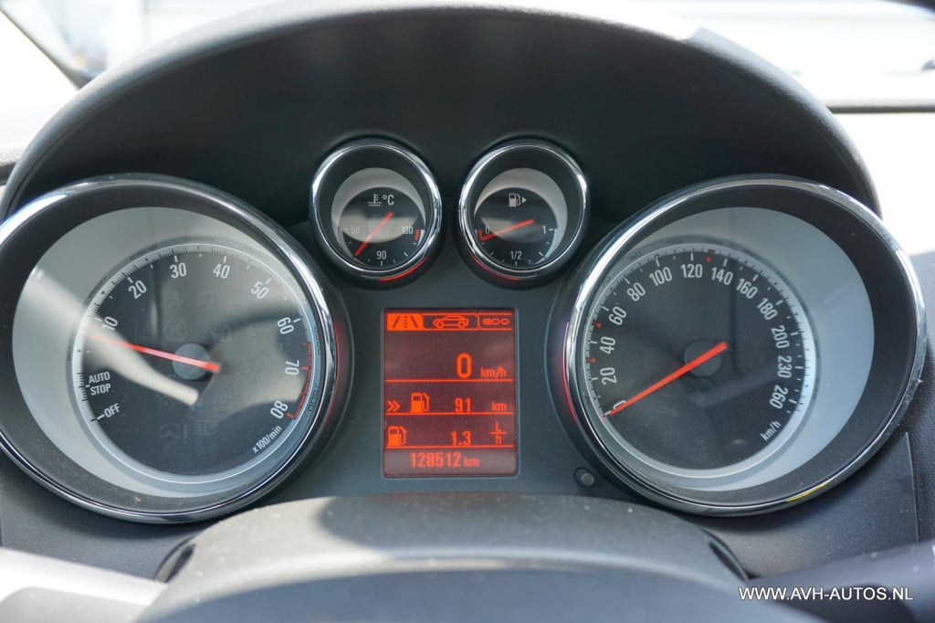 Opel Astra sports tourer 1.4 turbo sport +