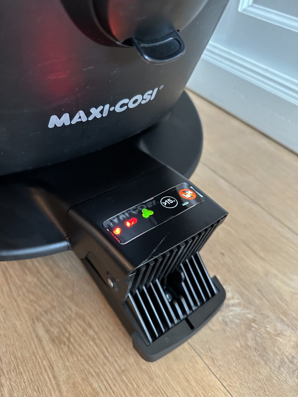 Maxi-Cosi Pebble Pro + FamilyFix3 Isofix base