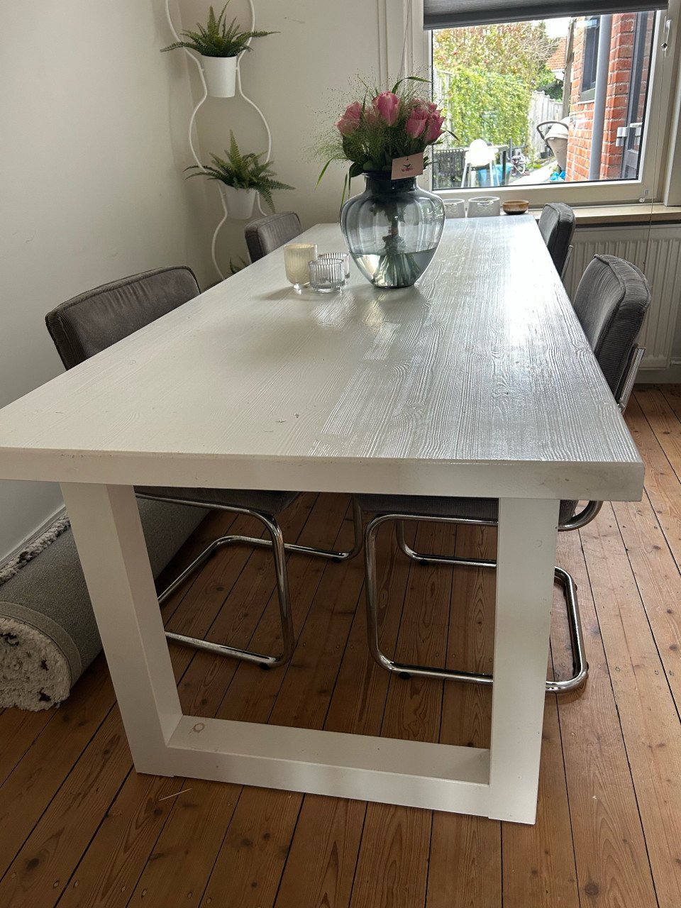 Mooie lange tafel