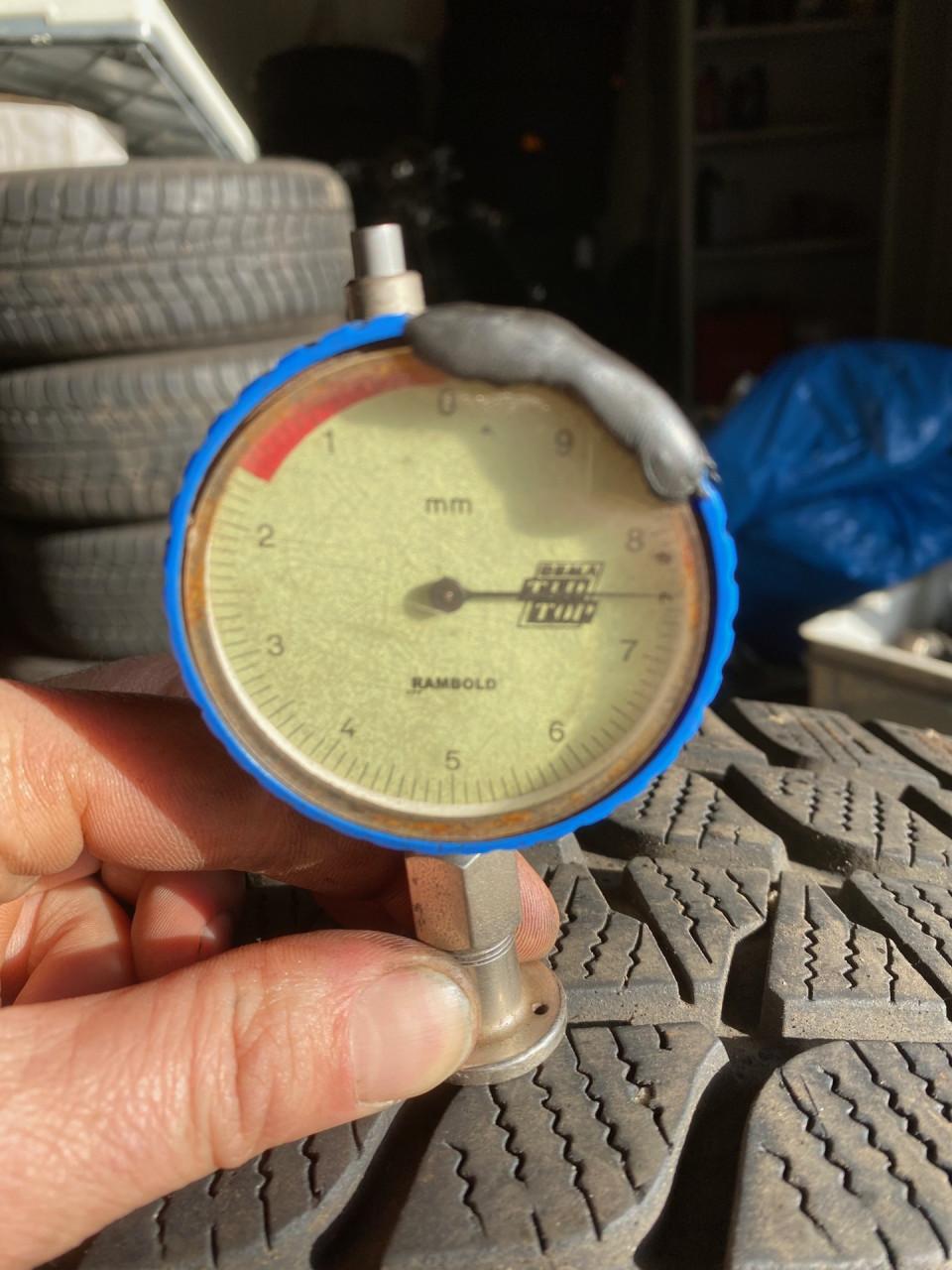 2 Banden 245-40-18 Bridgestone   97V