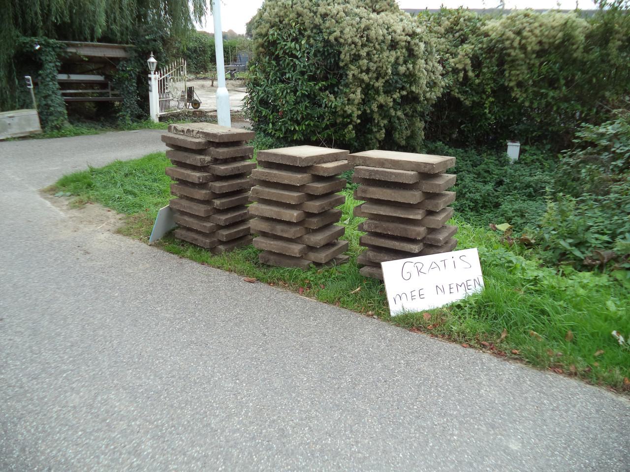 Gratis tegels 40x60x6