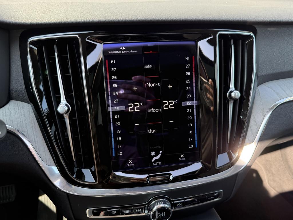 Volvo V60 t6 340pk recharge inscription| full options ! trekhaak