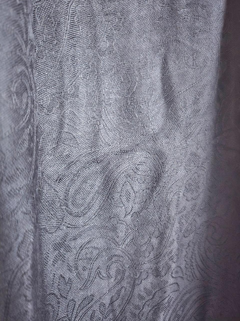 Donkerblauwe sjaal met franjes, prachtig design. 160x60cm