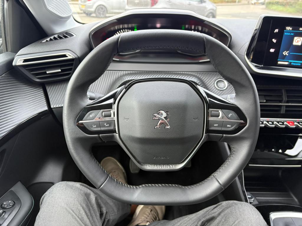 Peugeot 208 1.2 puretech allure pack