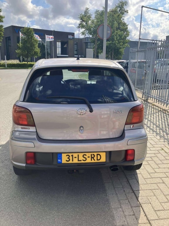 Toyota Yaris 1.5 vvt-i t sport