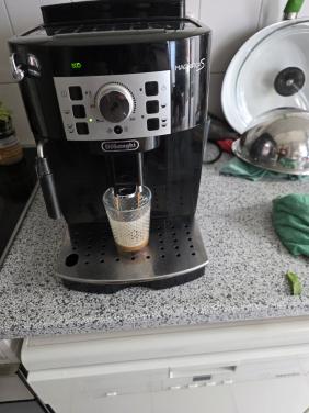Te koop koffieapparaat in goede staat lekt kleinebijte