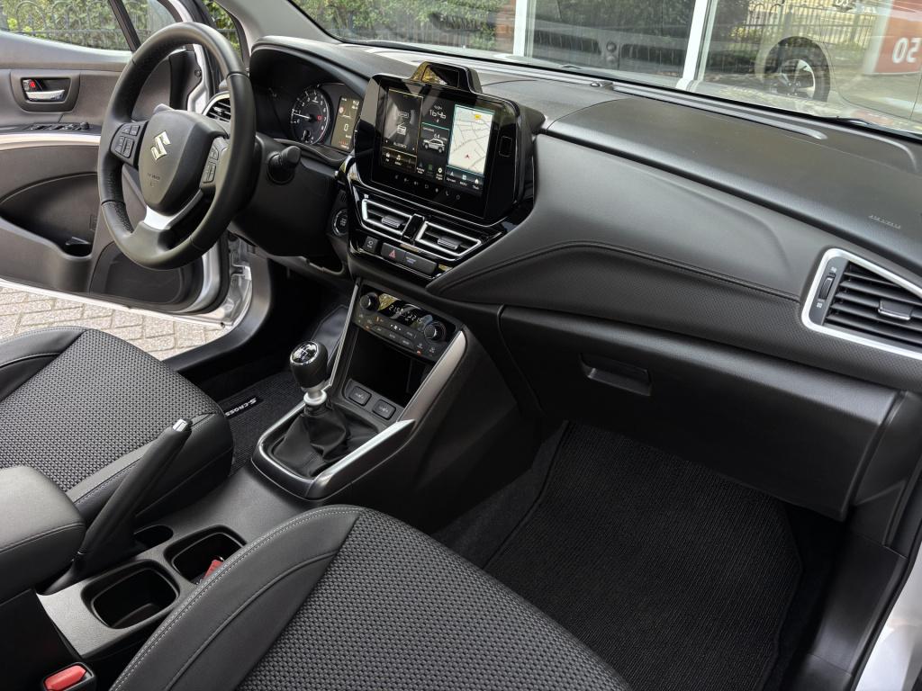 Suzuki Sx4 S-cross style 1.4 boosterjet smart hybrid / panoramadak