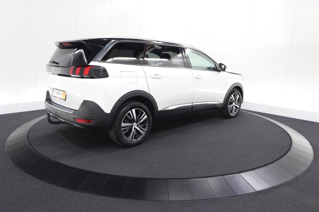 Peugeot 5008 puretech 130 eat8 allure pack business | trekhaak | elektronis