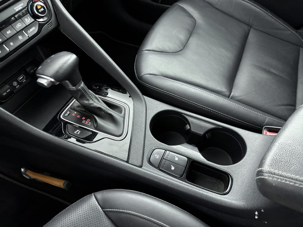 Kia Niro 1.6 gdi hybrid businessline | navigatie | parkeercamera | hybride 