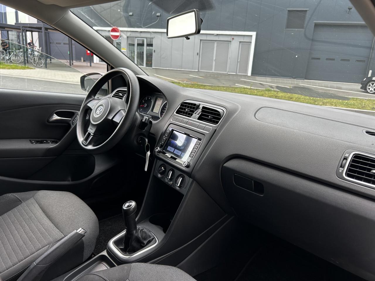 Volkswagen Polo 1.4-16V Comfortline/APK/AIRCO/BLUETOOTH/NAVI