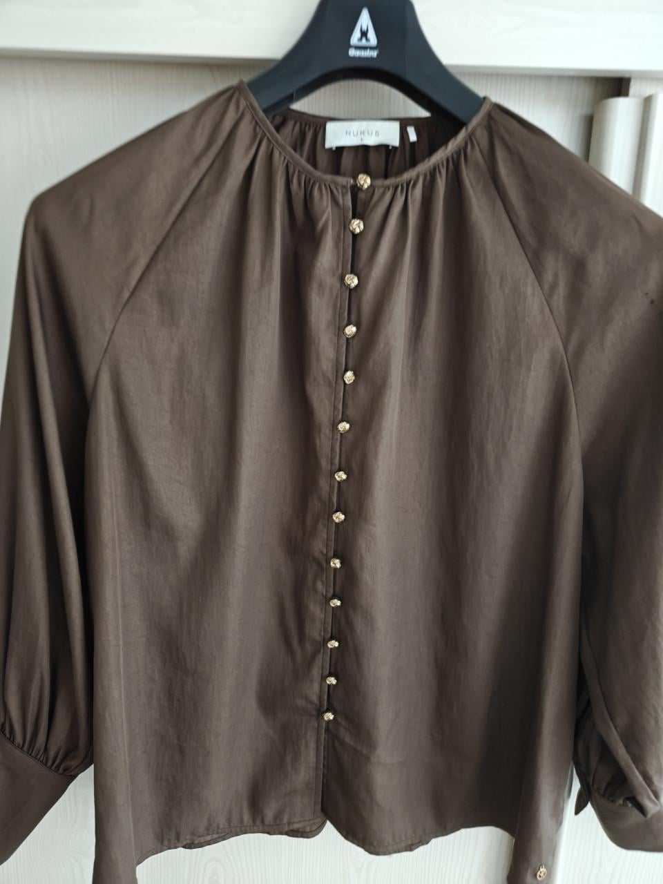 Dames blouse, merk Nukus, kleur bruin