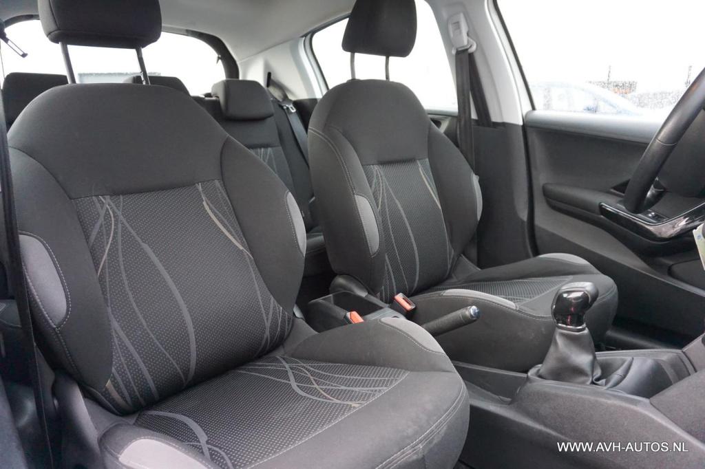 Peugeot 208 1.2 vti urban soul