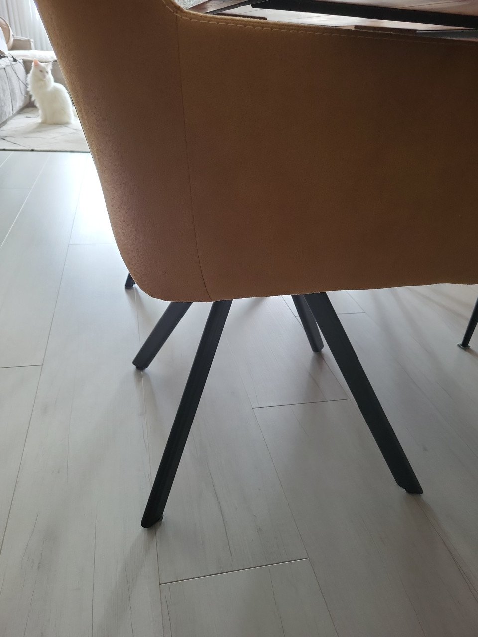 2 eetkamerstoelen stof alcantara draaibaar 180 gr