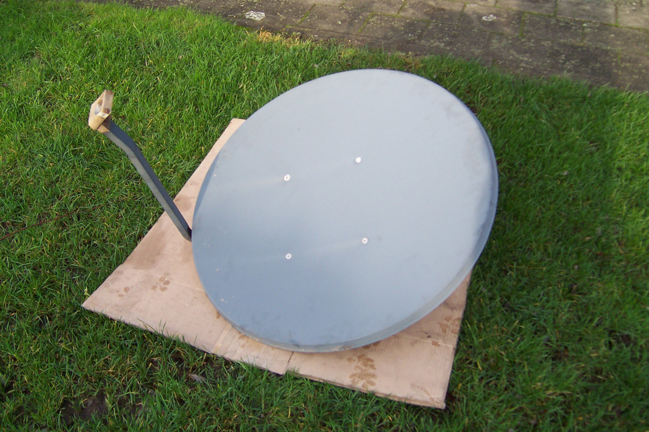 Aluminium schotel (80cm) met bevestiging en lnb-houder en lnb