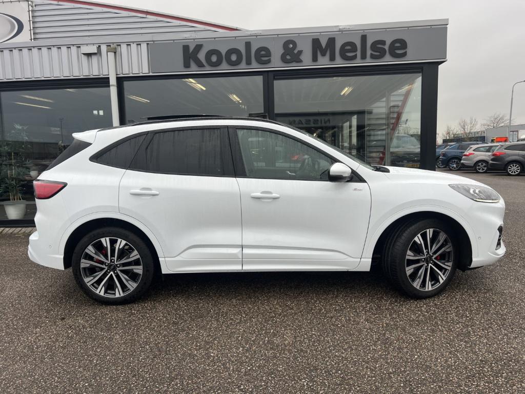 Ford Kuga 2.5 phev e-cvt 225pk st-line x , pano dak , 19inch , voorruitverw