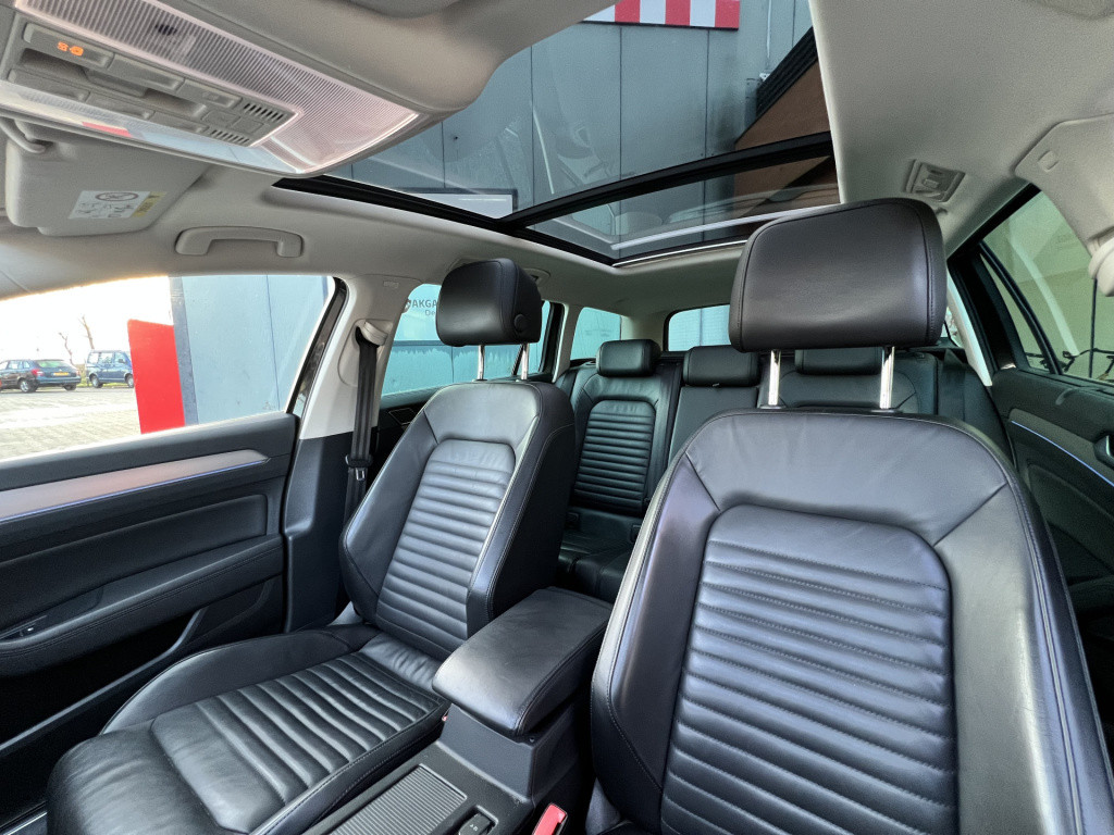 Volkswagen Passat variant highline automaat | bluetooth | camera | lederen 