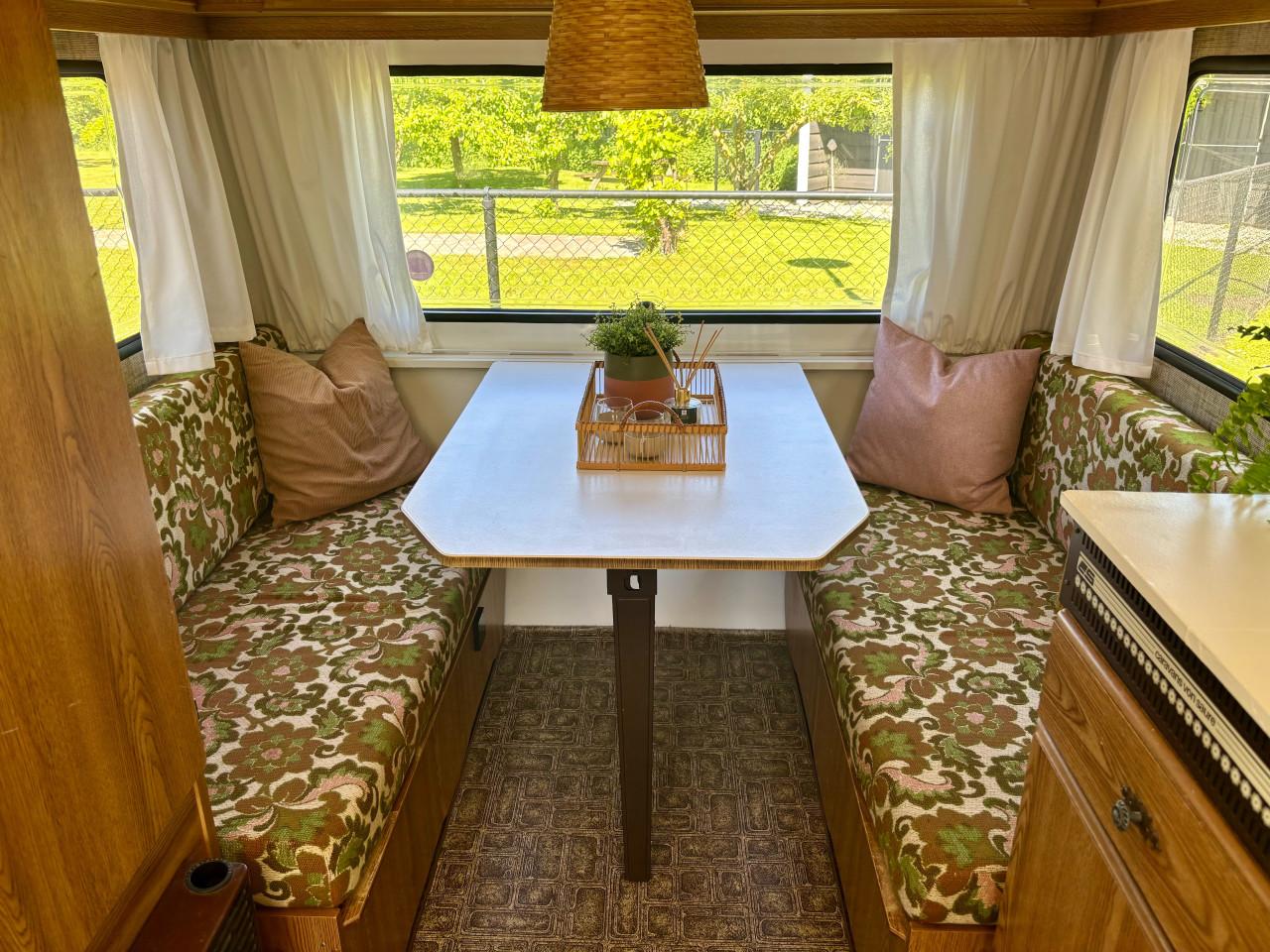 Te koop mooie retro munsterland caravan 380