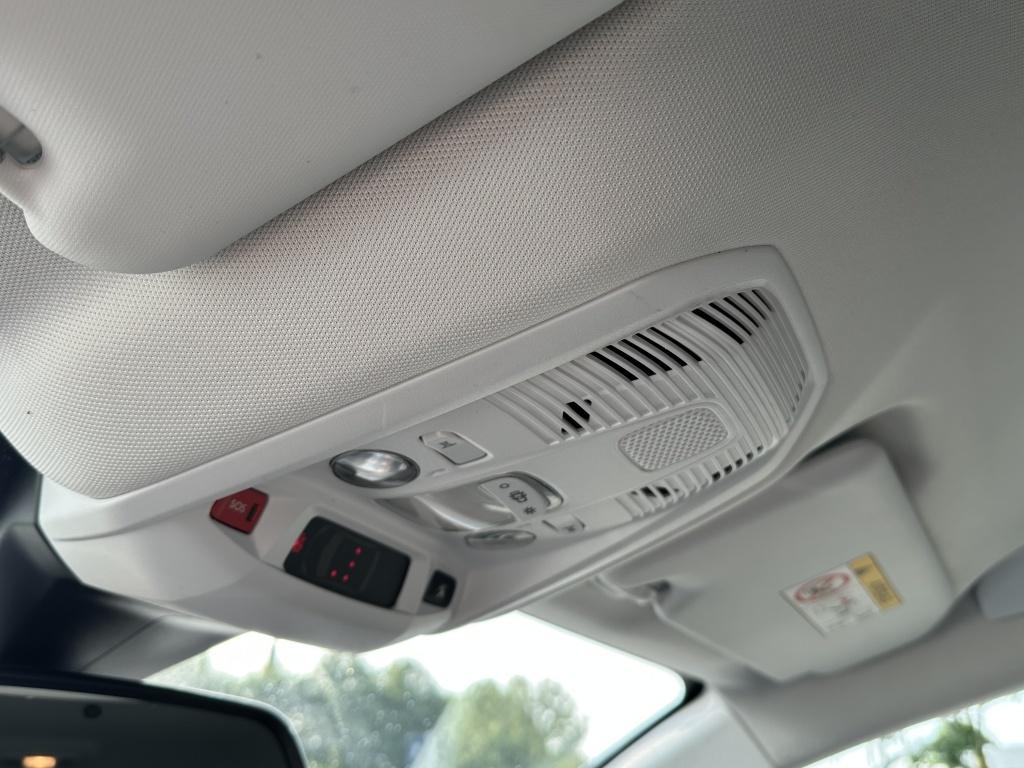 Peugeot 3008 1.2 puretech 130pk s&s blue lease executive vol-leer met stoel