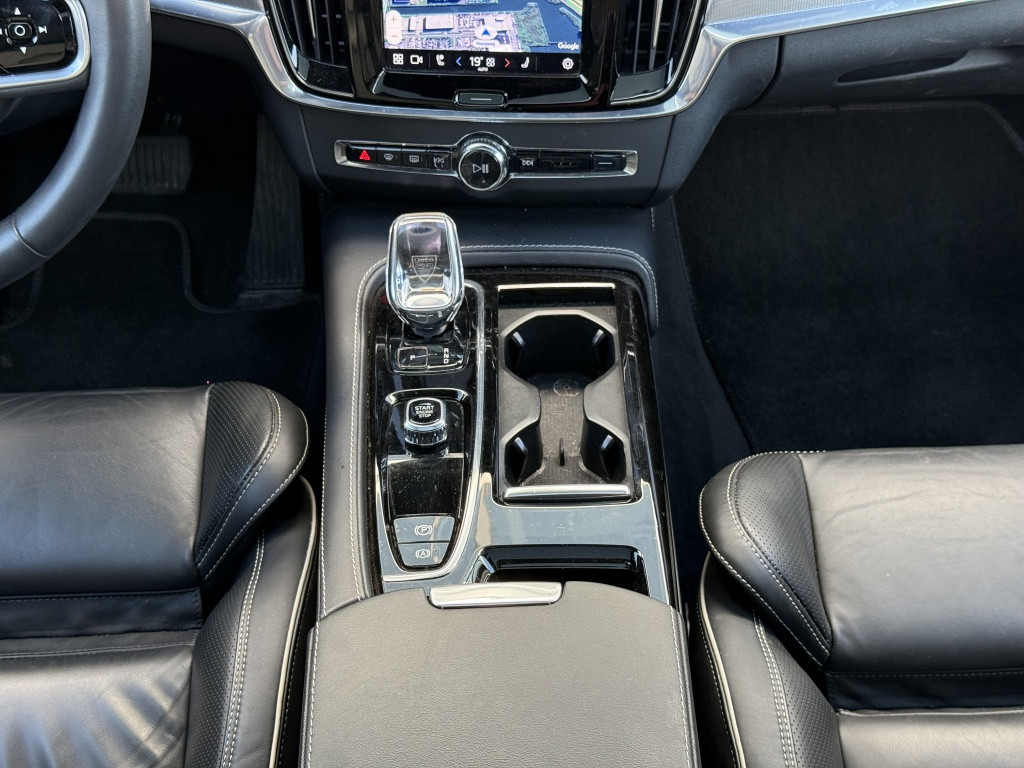 Volvo V90 t6 398pk recharge plus dark| panodak| adap.cruise| 360camera| aw