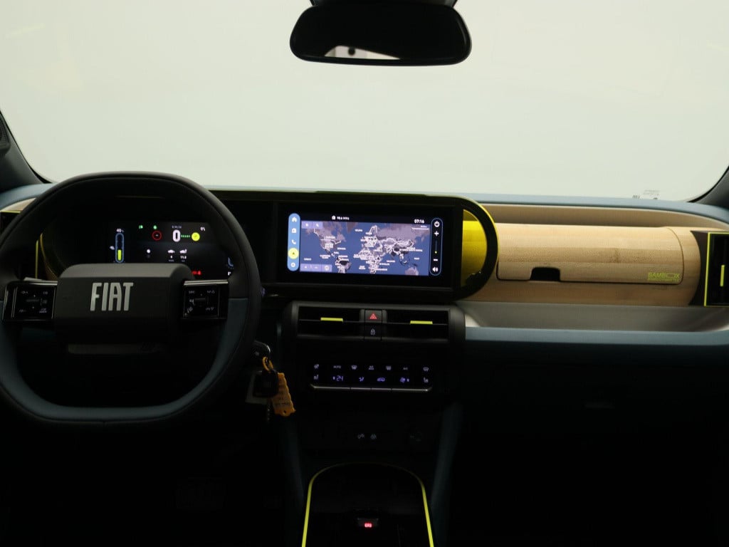 Fiat Panda grande la prima 7.4 kw 44 kwh | camera | navigatie | winterpack 