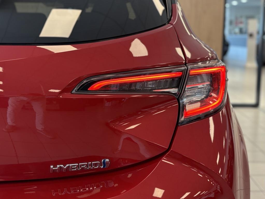 Toyota Corolla 2.0 180pk hybrid style limited | stuur+ stoel.verw | camera|