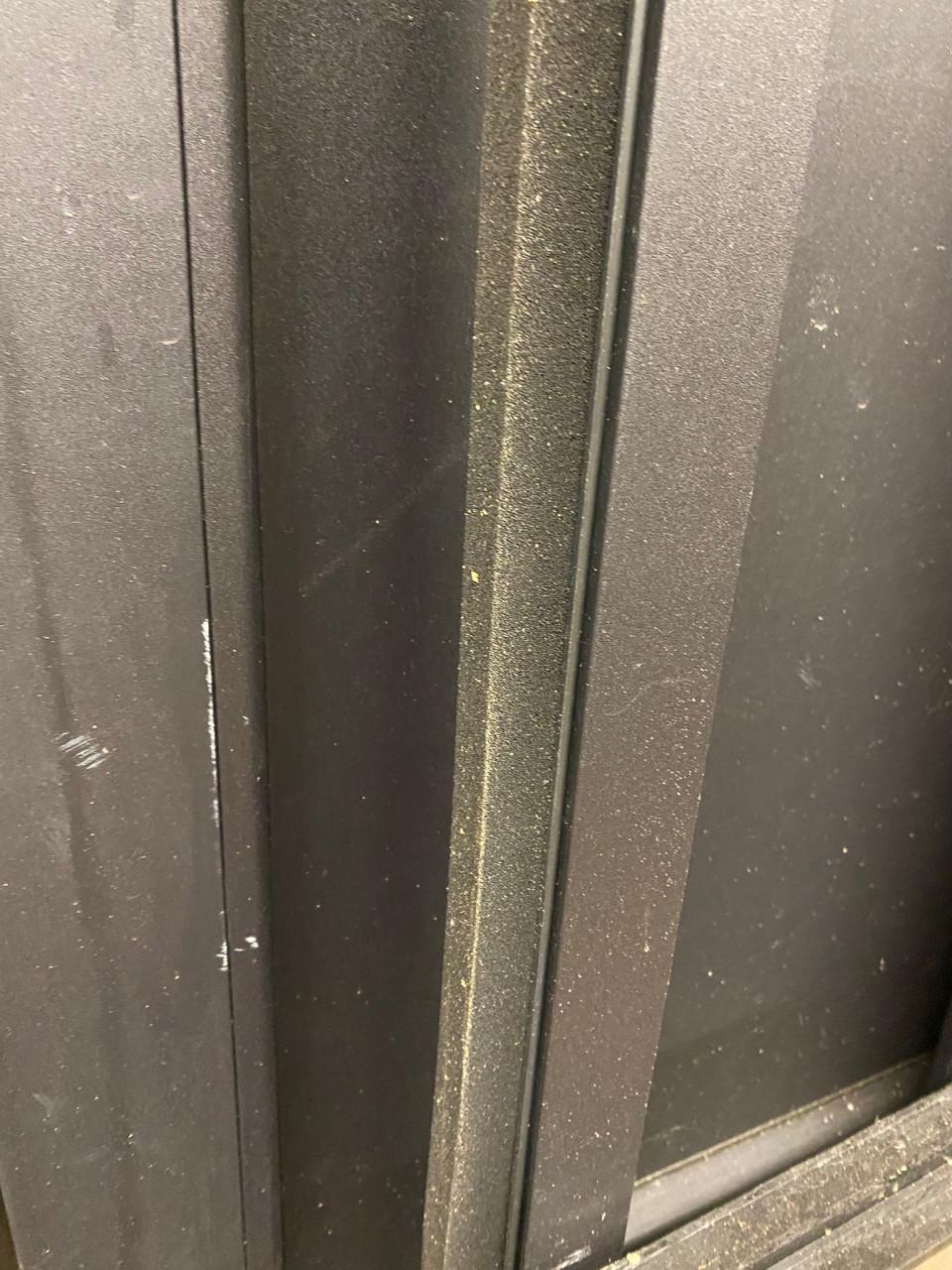 Kunststof tuindeuren en loopdeur.