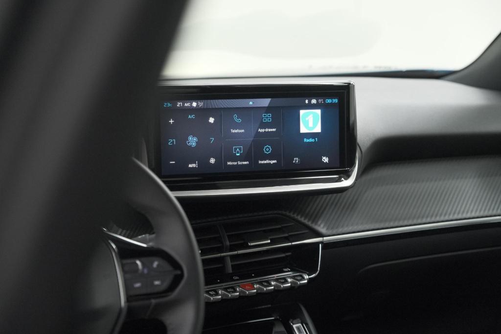 Peugeot E-2008 ev allure avantage 54 kwh | soh 97,7% | 11 kw lader | apple 